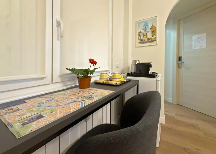 Vatican Dolce Remy - Metro Cipro Gasthuis